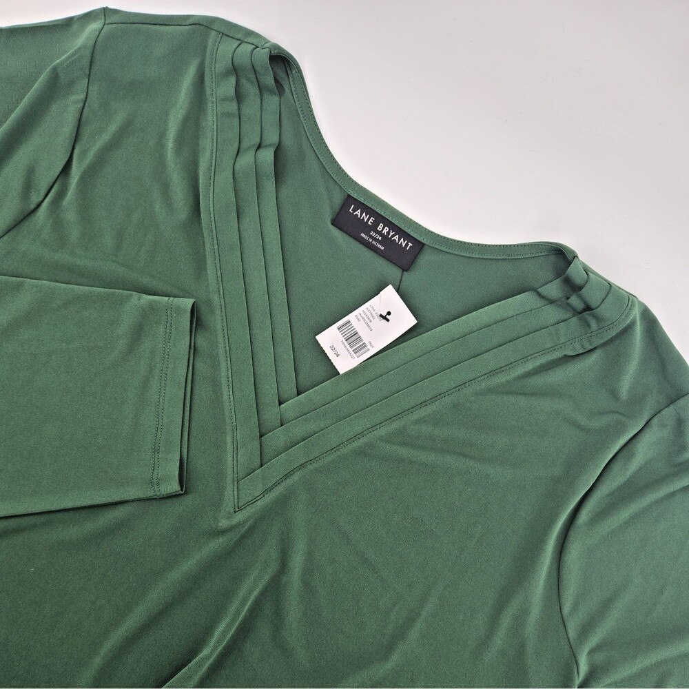 Lane Bryant Women Top 22/24 Green V-neck Minimal Workwear Corporate Office Chic